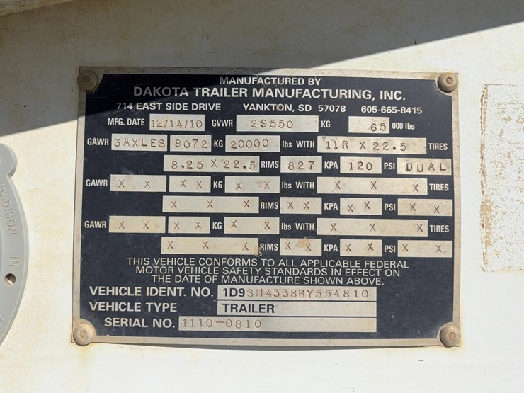 2011-dakota-gravel-trailer-image-23