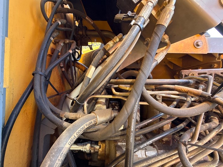 2009-deere-225-lc-image-42