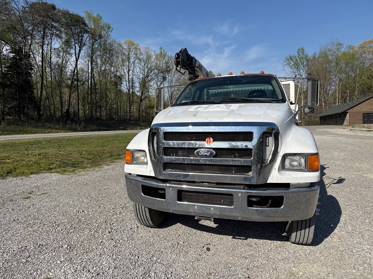 2004-ford-f750-image-3