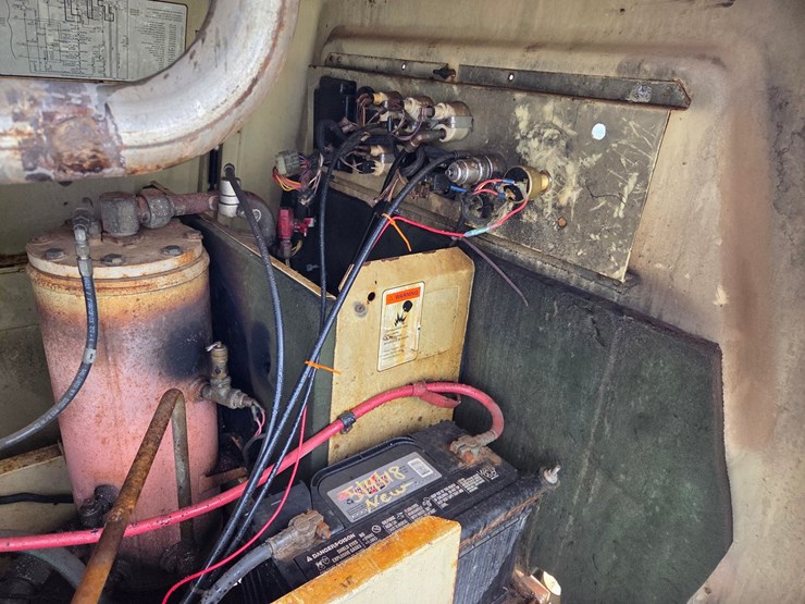 1994-massey-ferguson-8-image-20