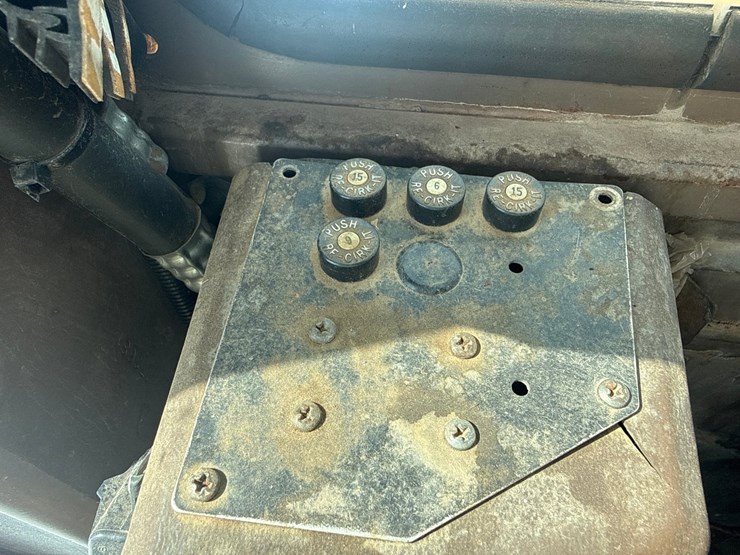 2019-champion-780a-image-51