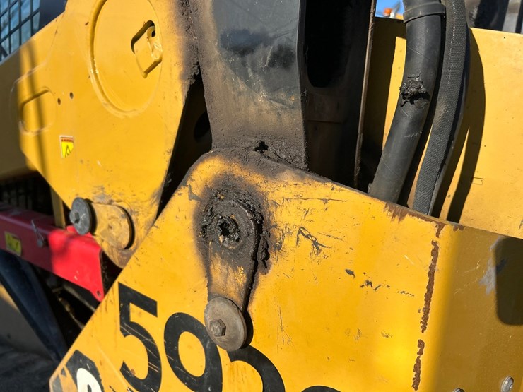 caterpillar-259d-image-25