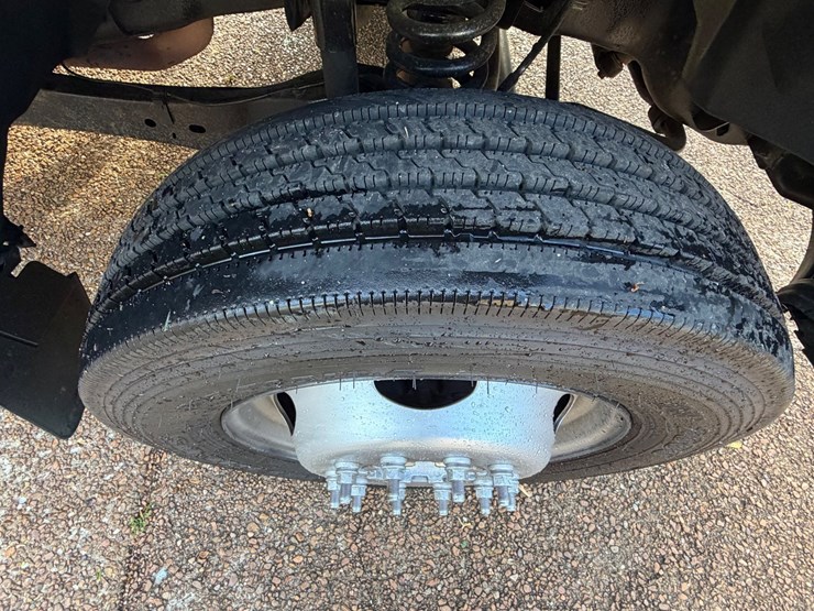 2011-ford-f450-image-14