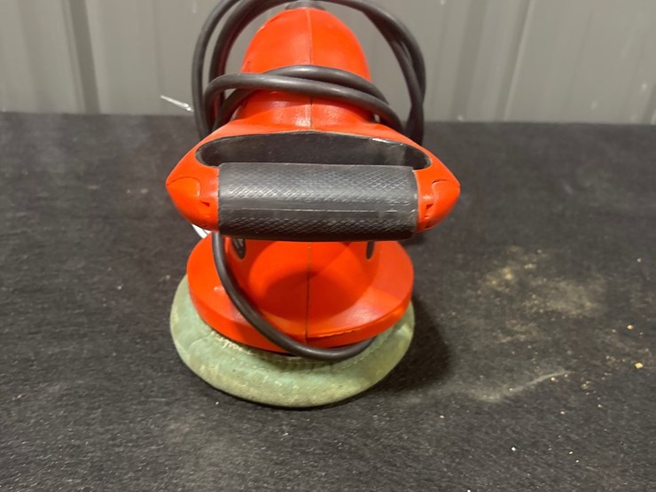 #774-•-black-and-decker-6-inch-polisher-image-3