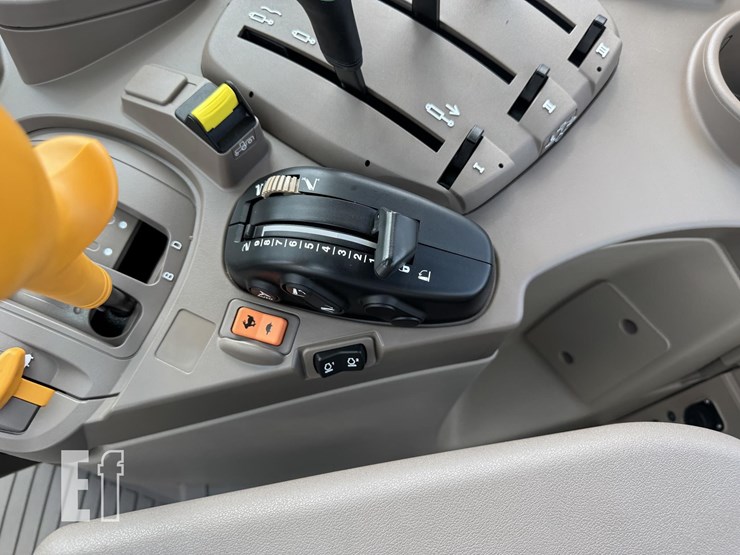 2024-john-deere-6155m-image-22