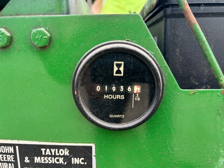 john-deere-318-image-18