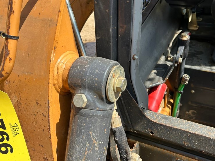 2019-case-tr270-image-13