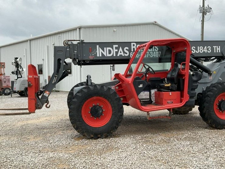 #202-•-2020-skyjack-sj843h-telehandler-image-2