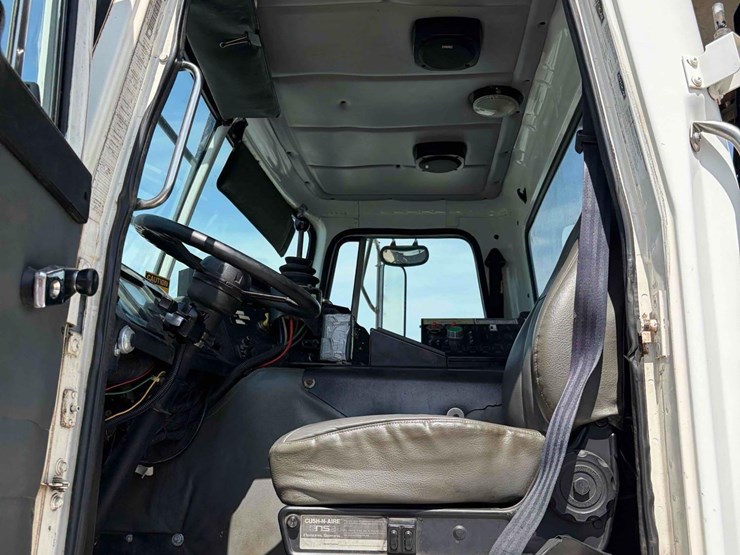 2005-autocar-xpeditor-image-11