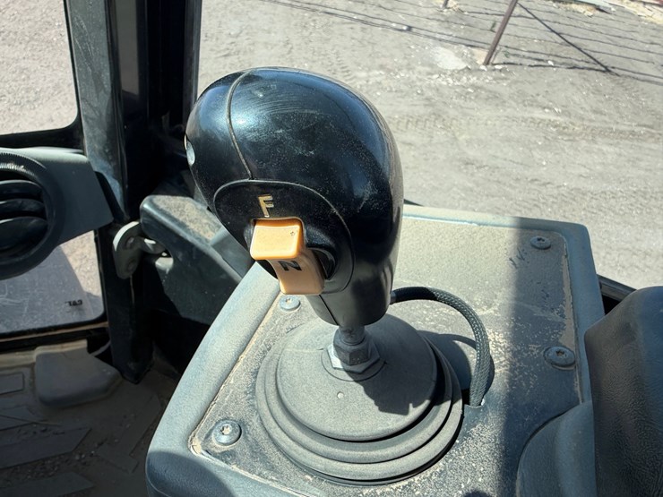 2007-caterpillar-928g-image-17