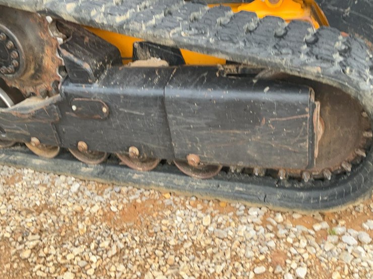 2022-jcb-215t-image-33