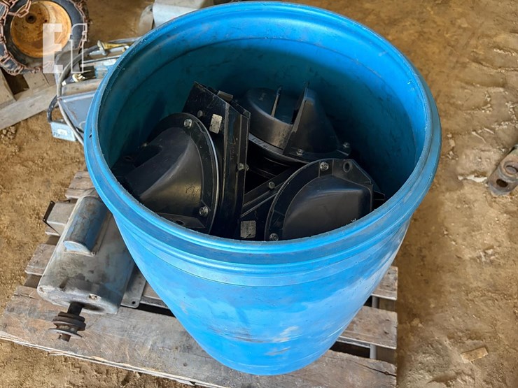 1999-kinze-2600-image-14