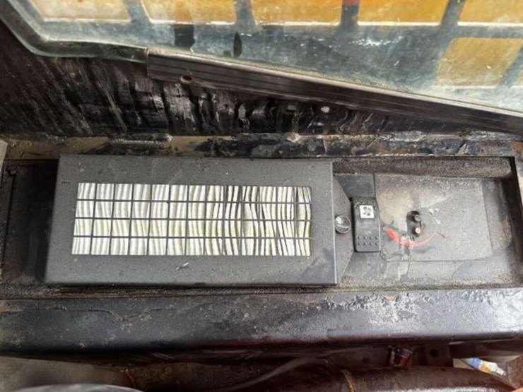 2009-caterpillar-232b2-image-25