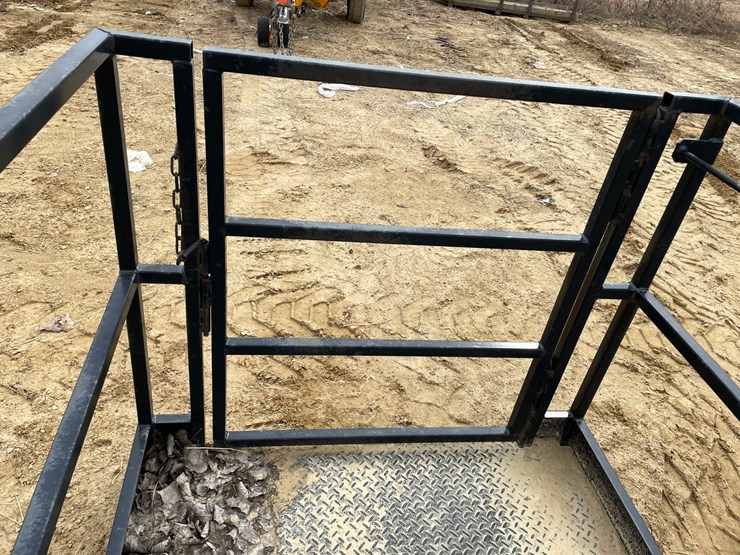 #7532-•-8'-work-platform-with-fork-pockets-image-13