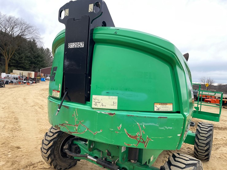 2016-jlg-400s-image-17