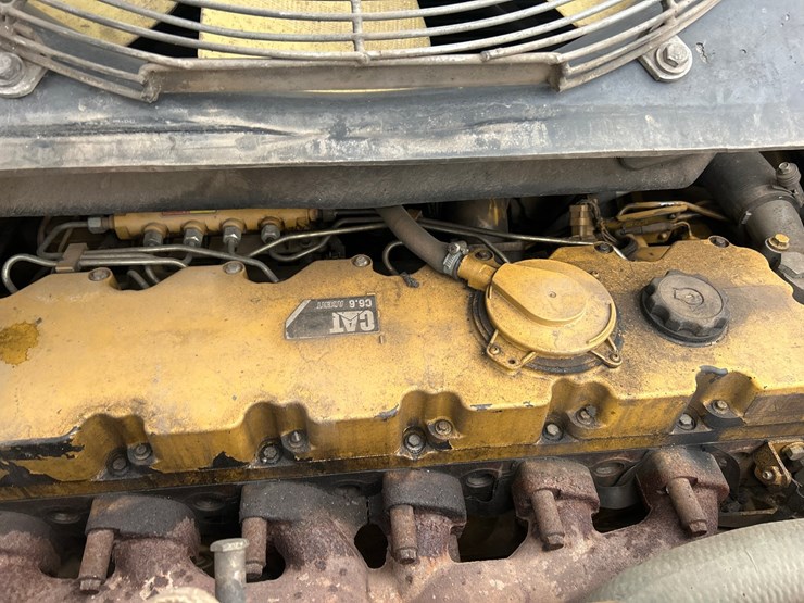 caterpillar-ap-600d-image-49