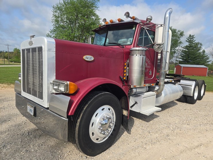 1994-peterbilt-379-image-2
