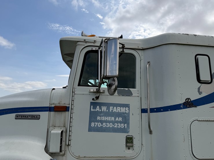 2000-international-9200-image-34