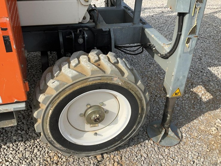 #400-•-2017-snorkel-4wd-rough-terrain-27'-scissor-lift-image-15