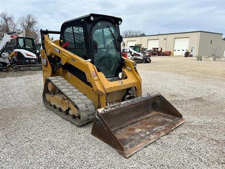 2023-caterpillar-259d3-image-6