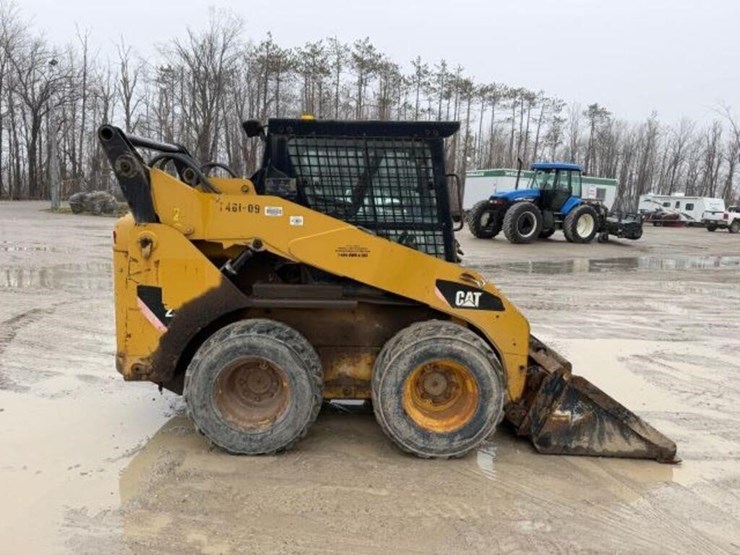 2009-caterpillar-232b2-image-3