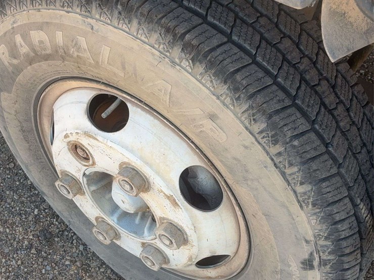 2006-chevrolet-w3500-image-34