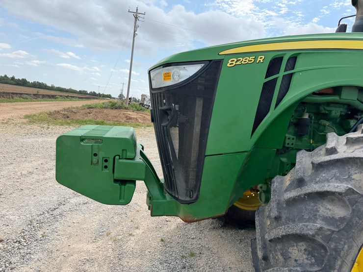 2012-john-deere-8285r-image-32