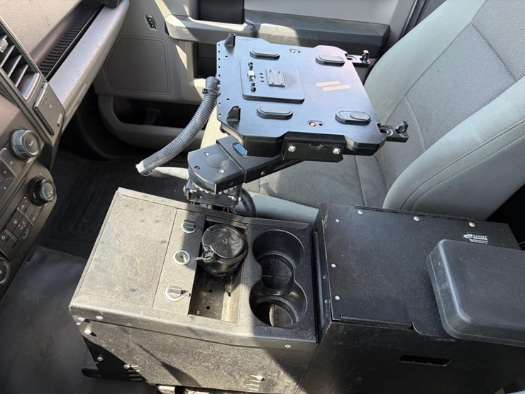 2016-ford-f150-image-17