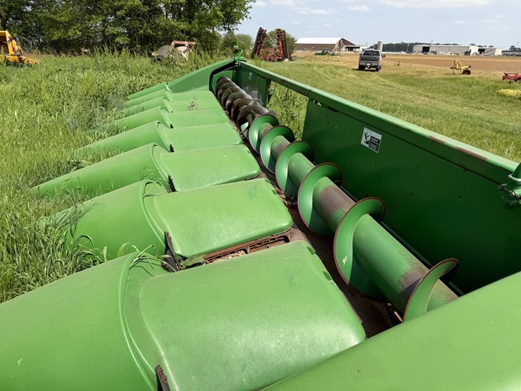 2000-john-deere-894-image-20