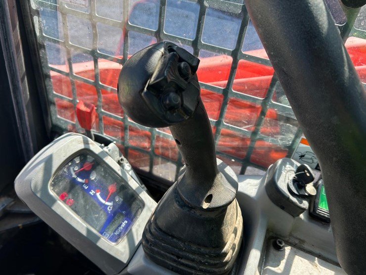 2017-kubota-svl75-2-image-22