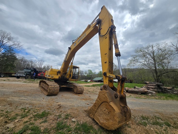 deere-892e-lc-image-24