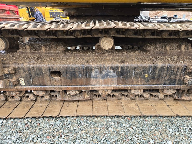 deere-470g-lc-image-68