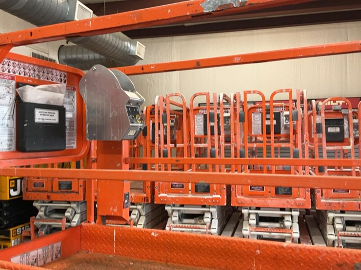 #425-•-2020-snorkel-19'-scissor-lift-image-29