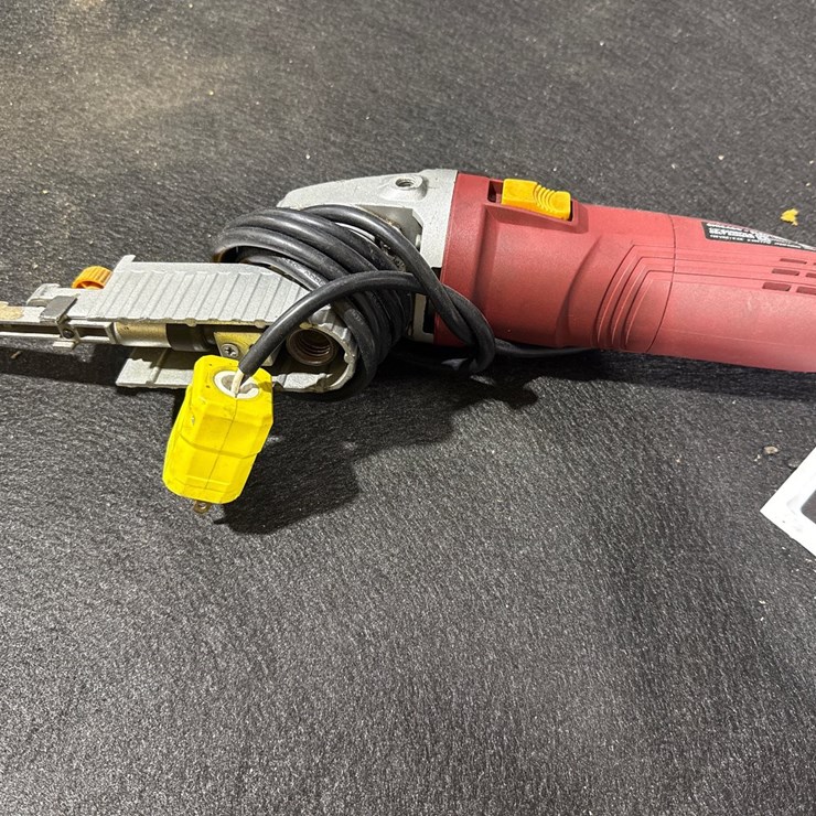 #780 • CHICAGO ELECTRIC 1/2 INCH BAND FILE BELT SANDER