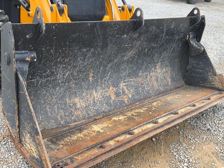 2023-jcb-3cx-image-49