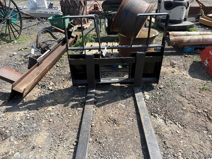 john-deere-4200-image-1