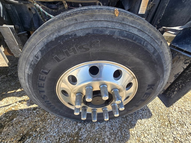 1996-peterbilt-377-image-93