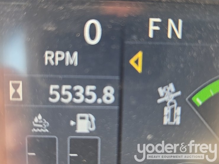 2019-deere-670g-image-126