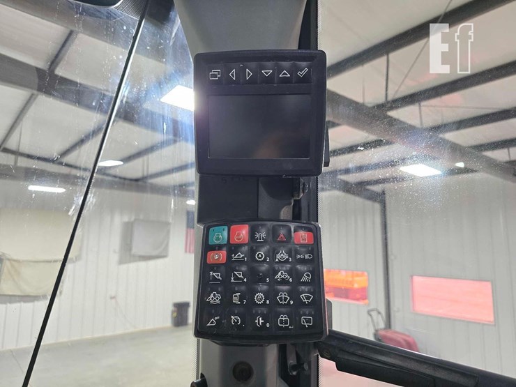 2022-deere-524-p-tier-image-17