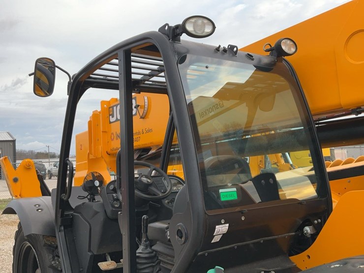 2022-jcb-510-56-image-35