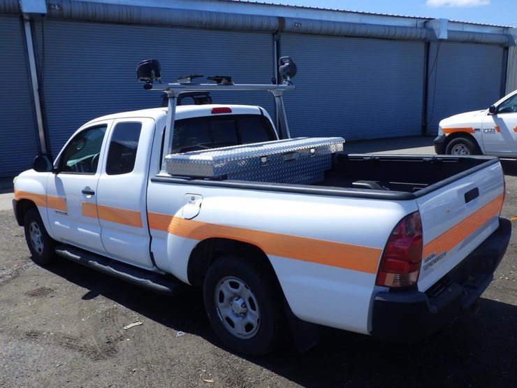 2013-toyota-tacoma-image-4