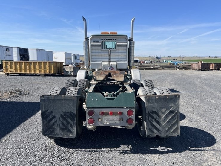 2002-kenworth-w900-image-5