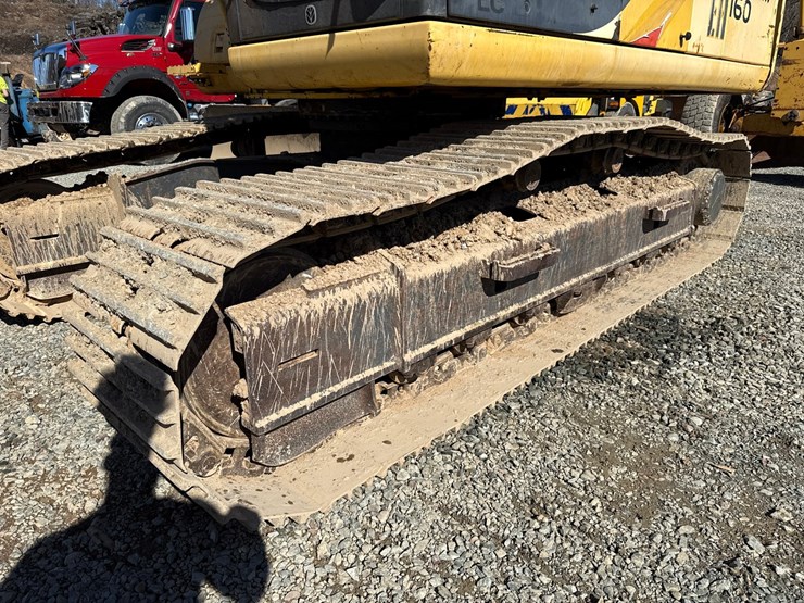 new-holland-eh160-image-52