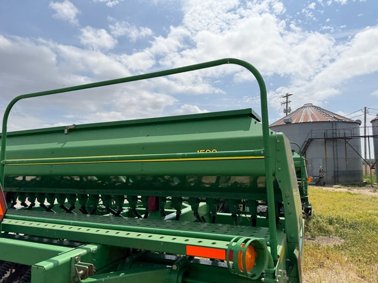 john-deere-1590-image-25