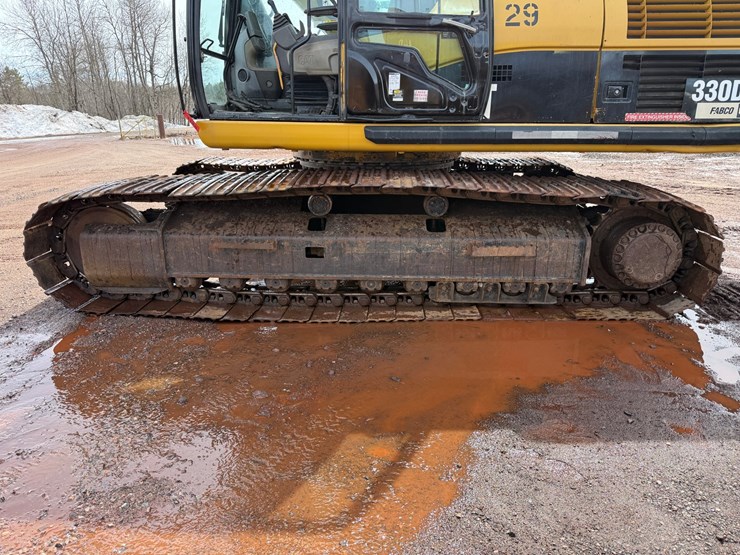 caterpillar-330d-image-115