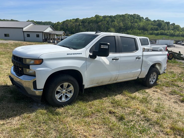 2020-chevrolet-silverado-1500-image-1