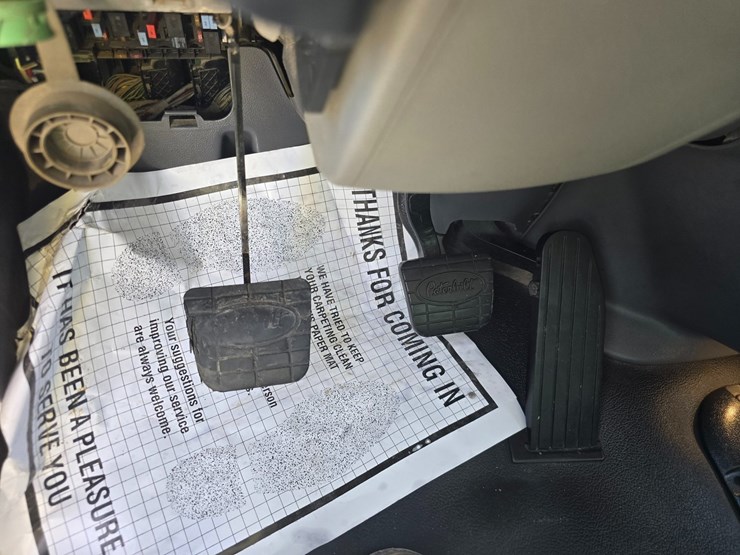 2017-peterbilt-579-image-59