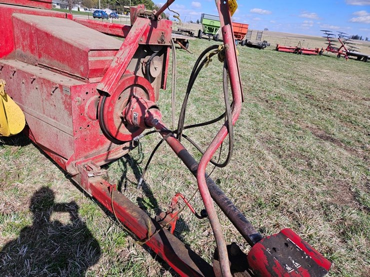 new-holland-315-image-12