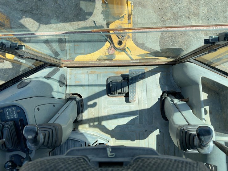 2001-caterpillar-420d-it-image-26