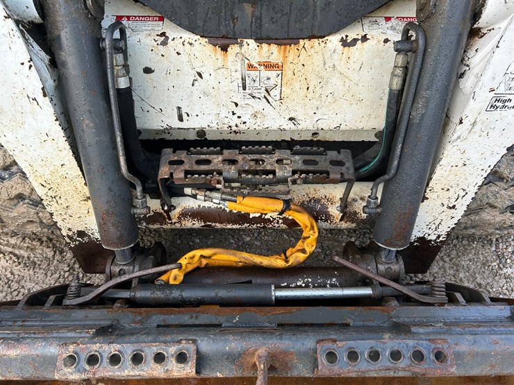 2017-bobcat-t770-image-10